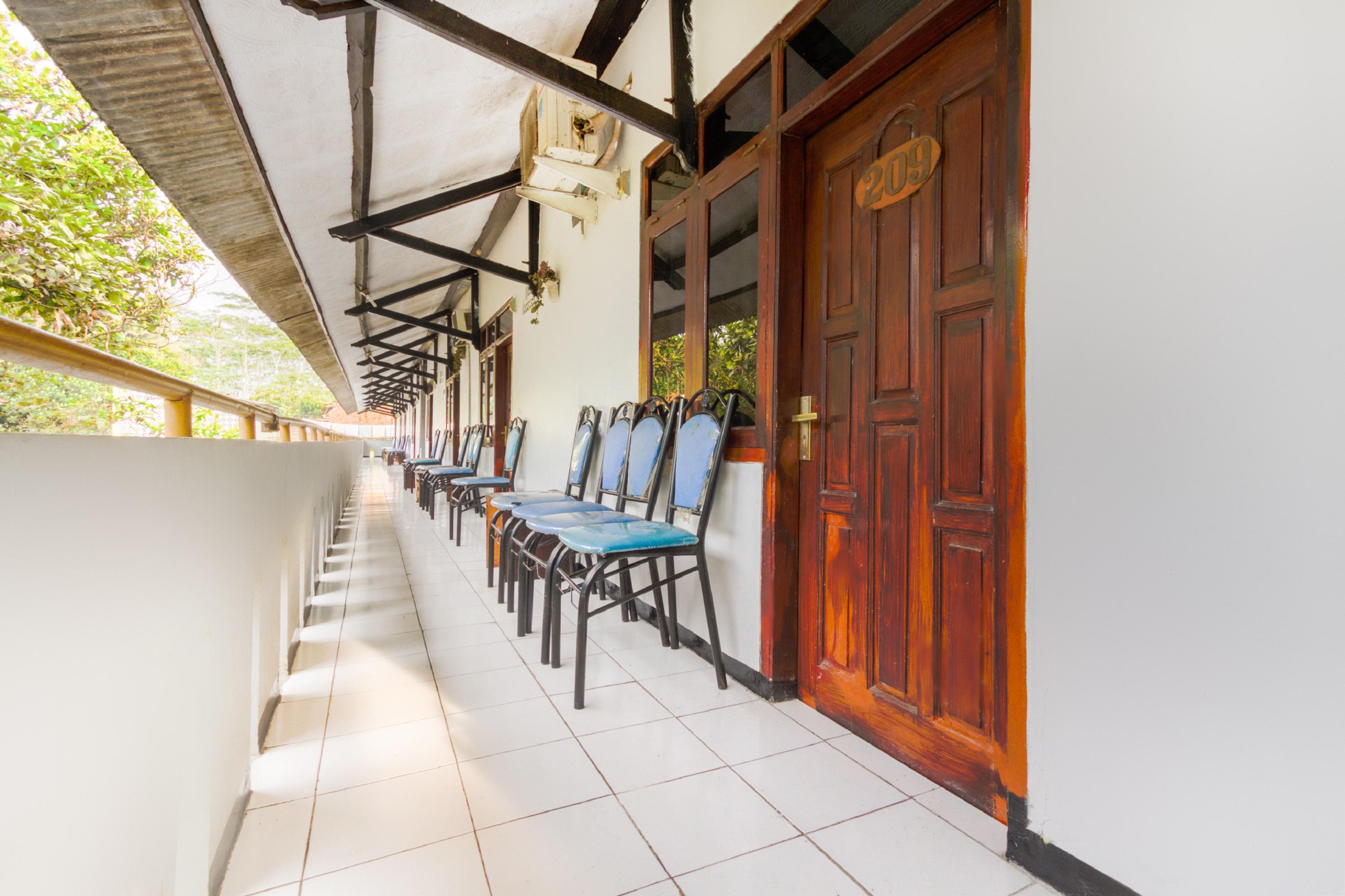 Spot On 2730 Maribaya Indah Syariah Hotel 2*
